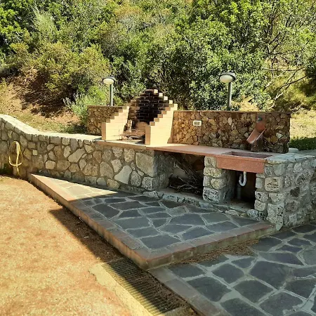 Mirella カポリーヴェリ